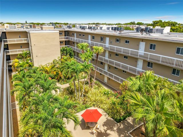 7722 Camino Real E304, Miami, FL 33143