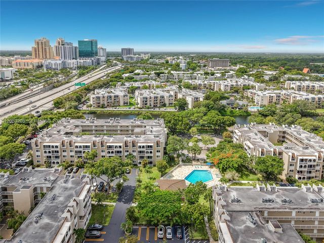 7722 Camino Real E304, Miami, FL 33143
