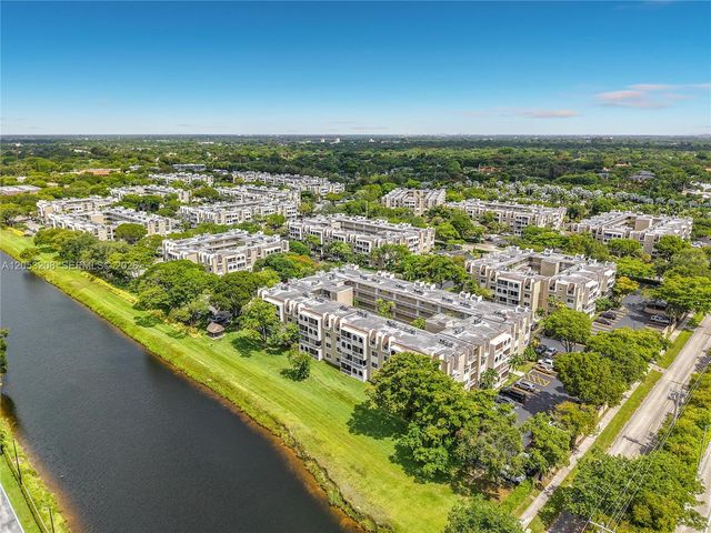 7722 Camino Real E304, Miami, FL 33143