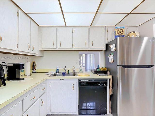 7722 Camino Real E304, Miami, FL 33143
