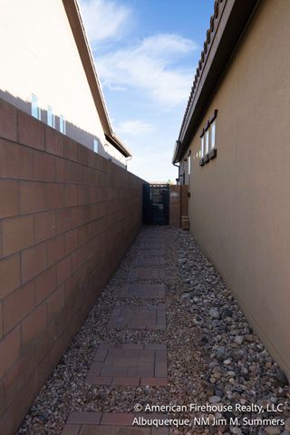 8708 Espacio Verde Road NW, Albuquerque, NM 87120