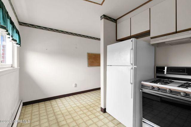 15 Azalea Court B, Eatontown, NJ 07724