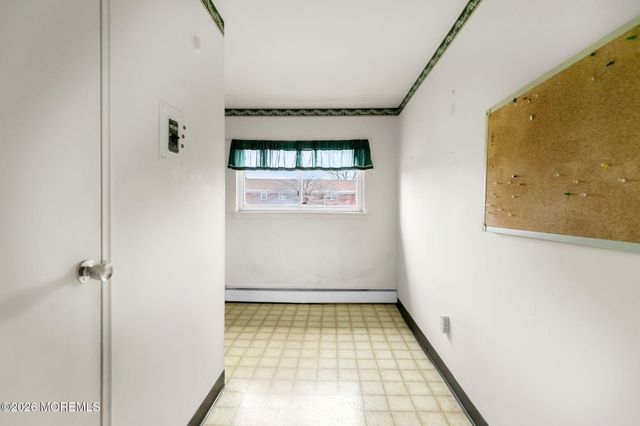 15 Azalea Court B, Eatontown, NJ 07724