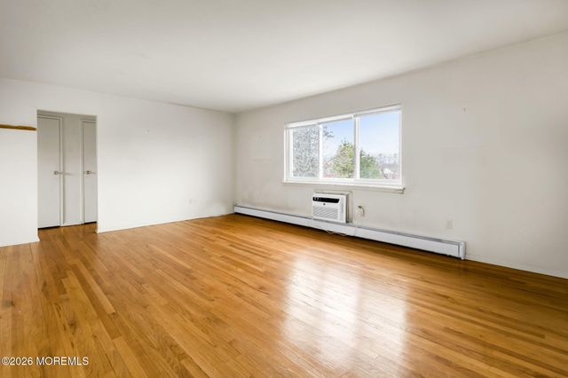 15 Azalea Court B, Eatontown, NJ 07724