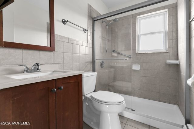 15 Azalea Court B, Eatontown, NJ 07724