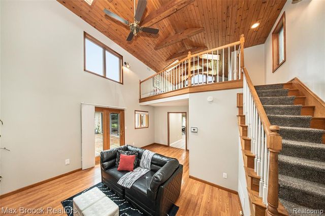 6730 Halyard Road, Bloomfield Hills, MI 48301