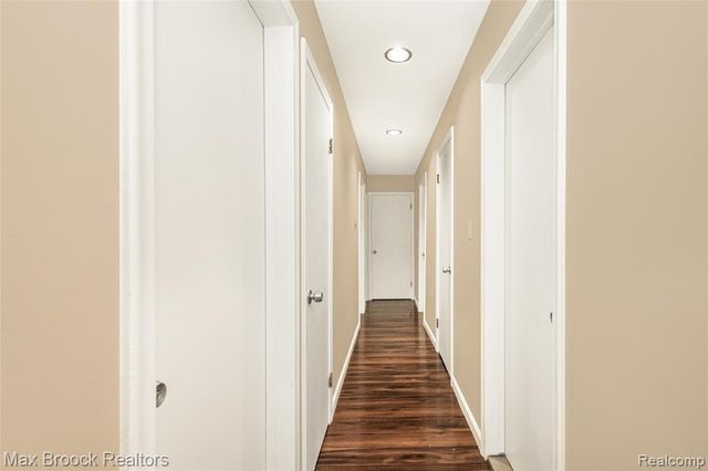 6730 Halyard Road, Bloomfield Hills, MI 48301