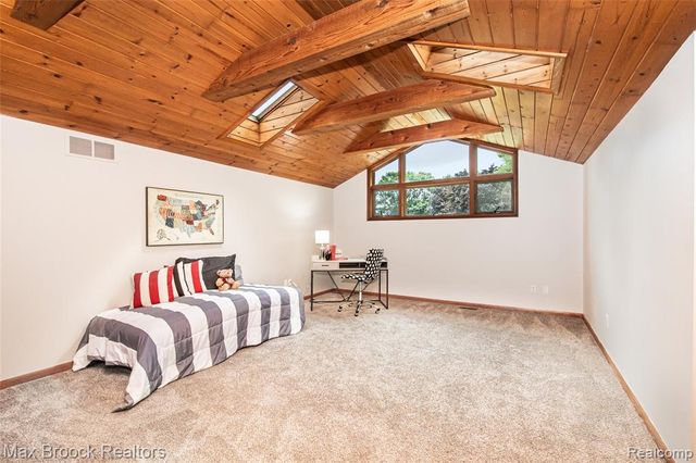 6730 Halyard Road, Bloomfield Hills, MI 48301