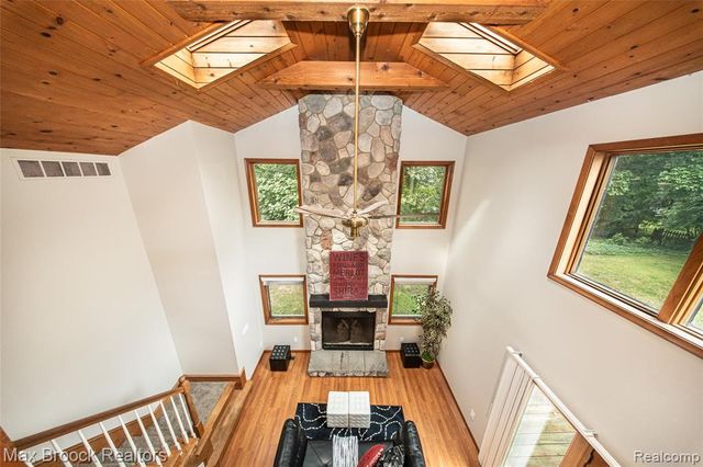 6730 Halyard Road, Bloomfield Hills, MI 48301