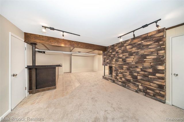 6730 Halyard Road, Bloomfield Hills, MI 48301