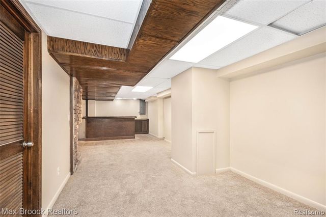 6730 Halyard Road, Bloomfield Hills, MI 48301