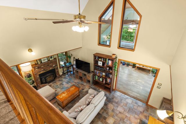 82 Corn Rd, Bolton, MA 01740
