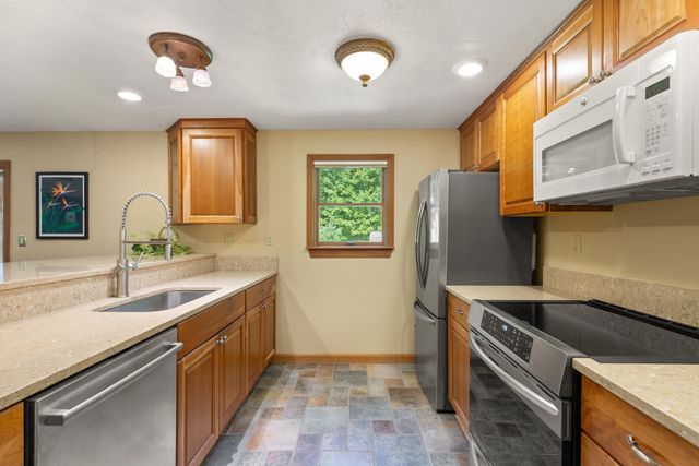 82 Corn Rd, Bolton, MA 01740