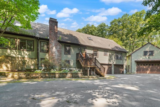 82 Corn Rd, Bolton, MA 01740