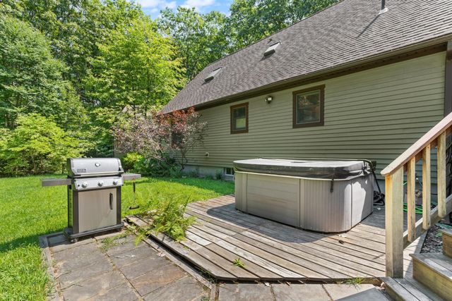 82 Corn Rd, Bolton, MA 01740