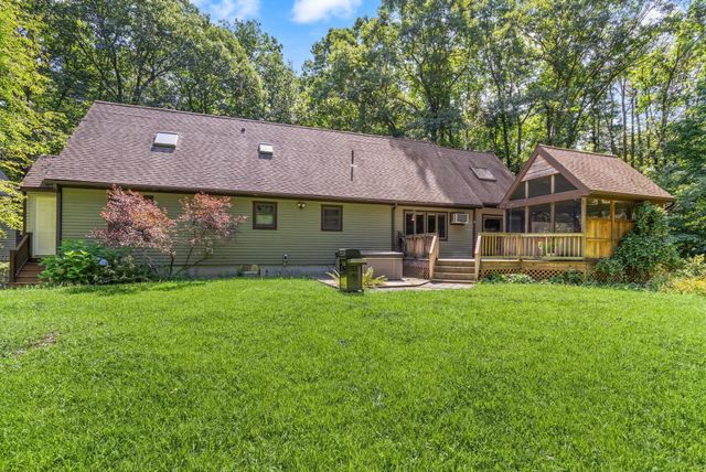 82 Corn Rd, Bolton, MA 01740