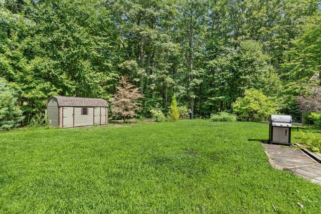82 Corn Rd, Bolton, MA 01740