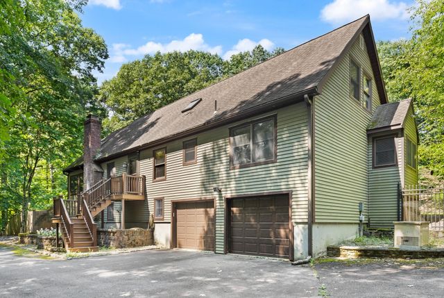 82 Corn Rd, Bolton, MA 01740