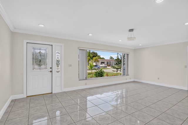 4602 BISON Street, Boca Raton, FL 33428