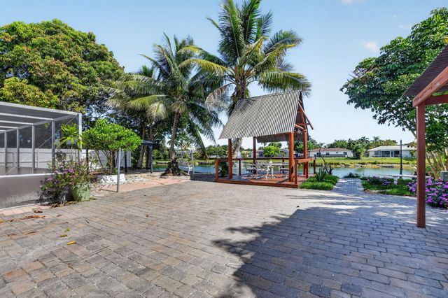 4602 BISON Street, Boca Raton, FL 33428
