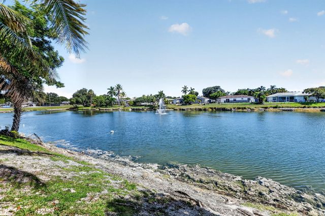 4602 BISON Street, Boca Raton, FL 33428