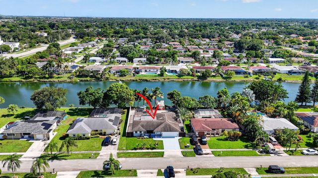 4602 BISON Street, Boca Raton, FL 33428