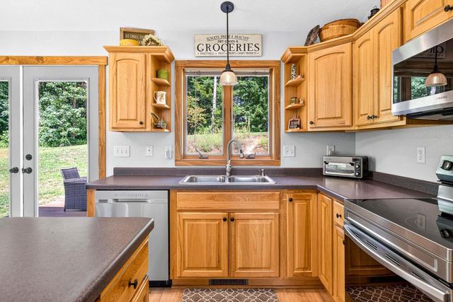 E8566 COUNTY ROAD H, Fremont, WI 54940