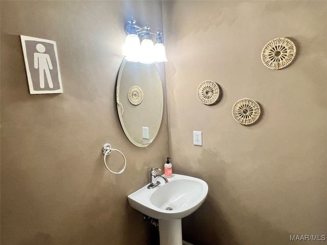 108 GREYSTONE Court, Prattville, AL 36066