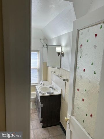 1114 STUYVESANT AVE, Trenton, NJ 08618