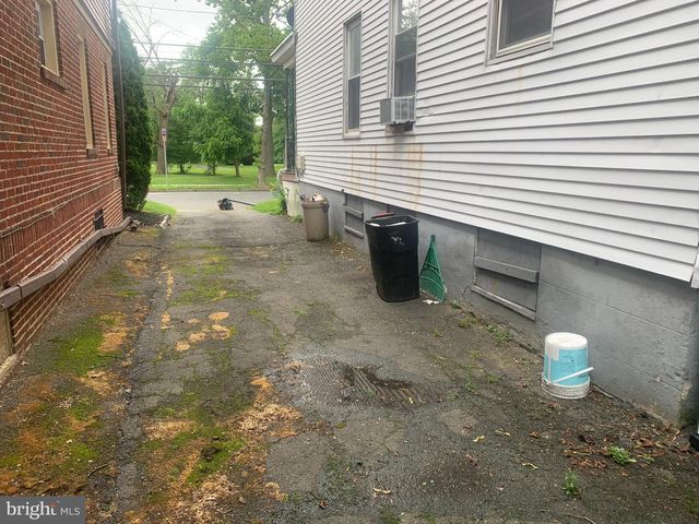 1114 STUYVESANT AVE, Trenton, NJ 08618