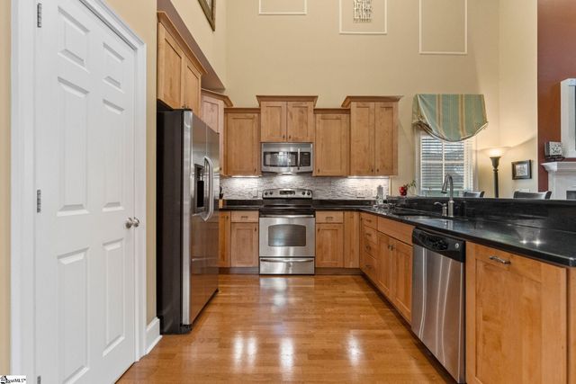 300 Farmers Market Street, Taylors, SC 29687