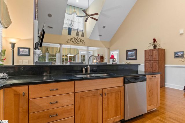 300 Farmers Market Street, Taylors, SC 29687