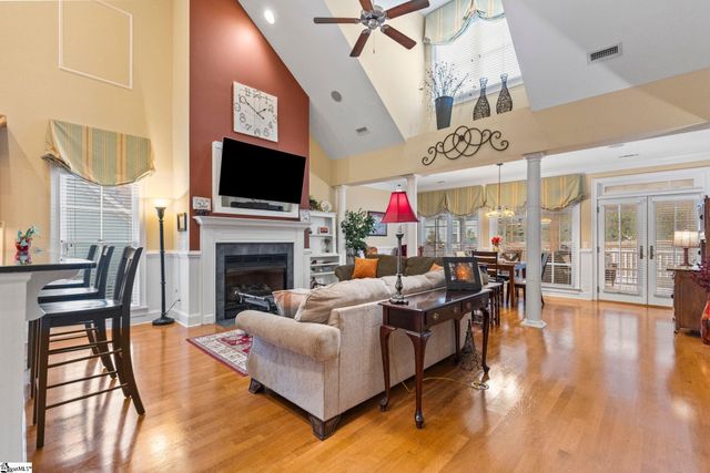 300 Farmers Market Street, Taylors, SC 29687