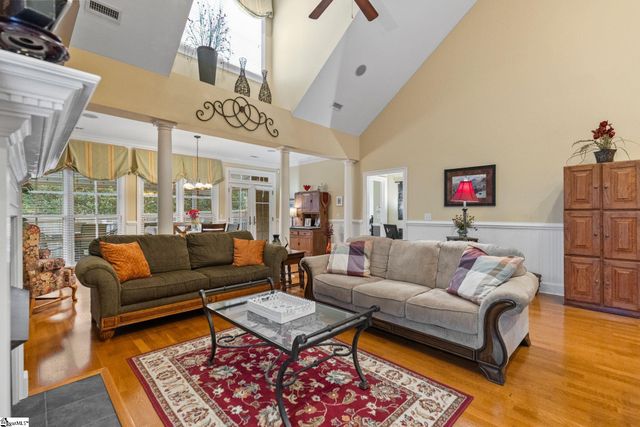 300 Farmers Market Street, Taylors, SC 29687