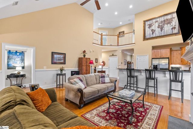 300 Farmers Market Street, Taylors, SC 29687