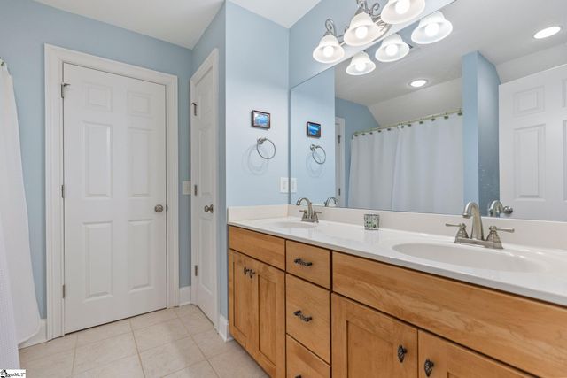 300 Farmers Market Street, Taylors, SC 29687