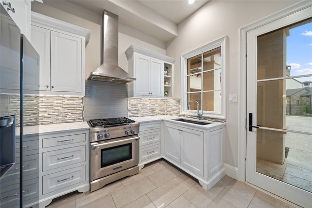 2202 Barcelona Court, Westlake, TX 76262