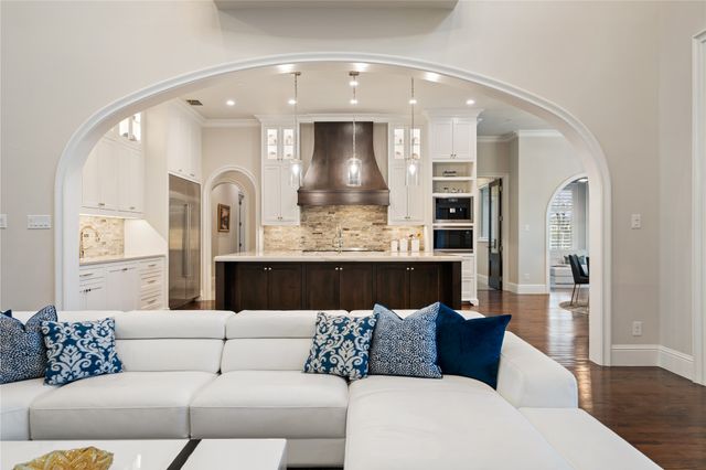 2202 Barcelona Court, Westlake, TX 76262