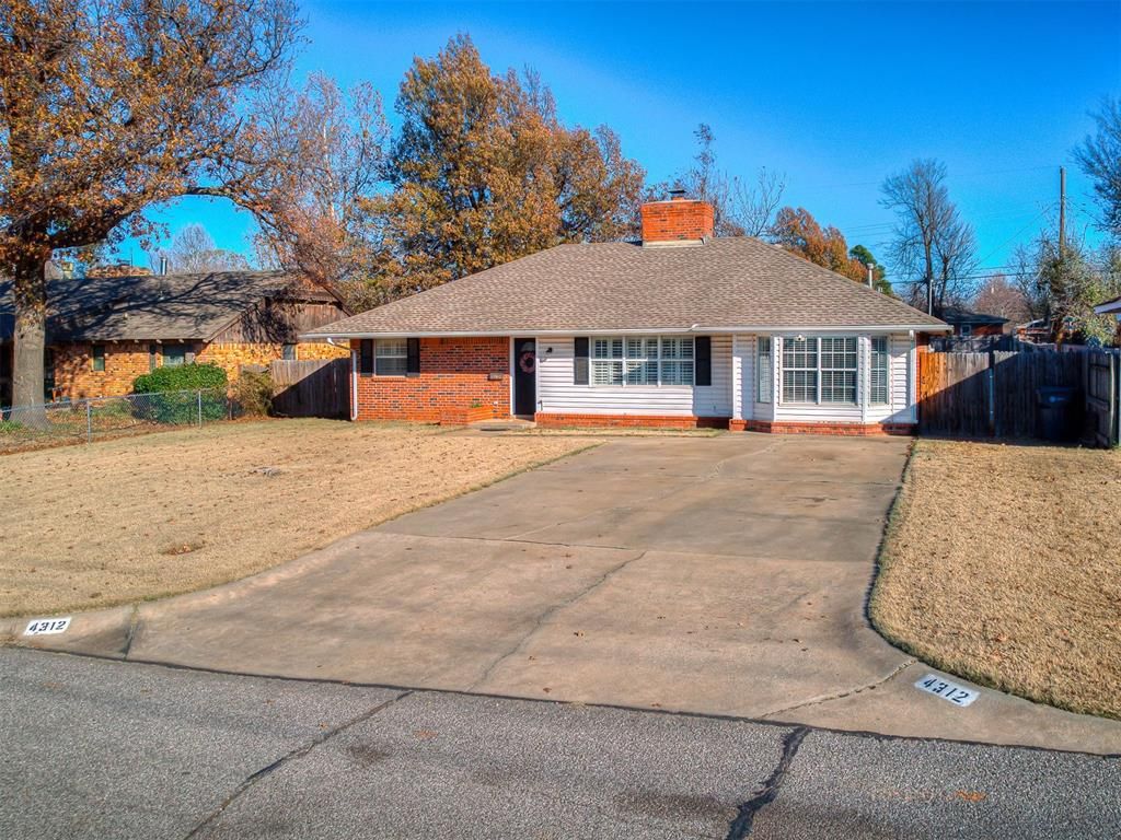 4312 N Grove Avenue, Warr Acres, OK 73122