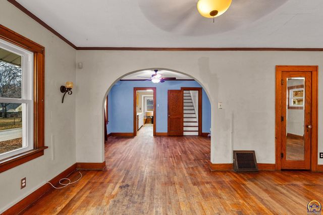 1147 SW Webster AVE, Topeka, KS 66604