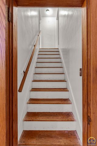 1147 SW Webster AVE, Topeka, KS 66604