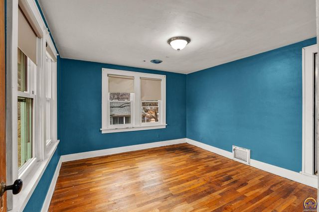 1147 SW Webster AVE, Topeka, KS 66604