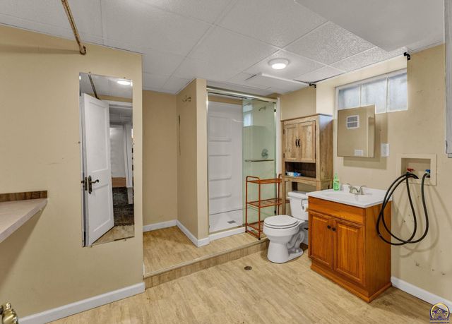 1147 SW Webster AVE, Topeka, KS 66604