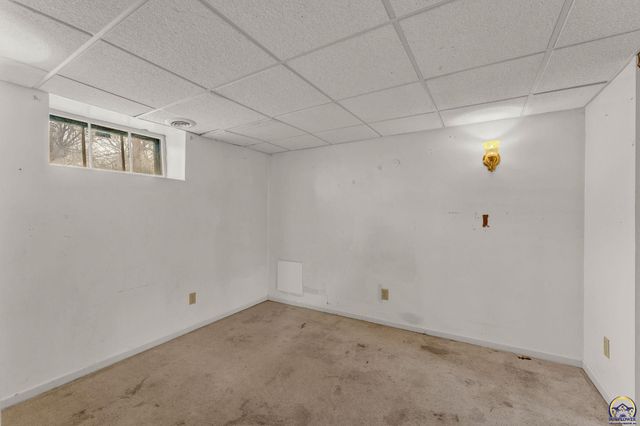 1147 SW Webster AVE, Topeka, KS 66604