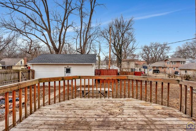 1147 SW Webster AVE, Topeka, KS 66604