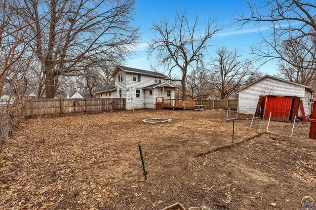 1147 SW Webster AVE, Topeka, KS 66604