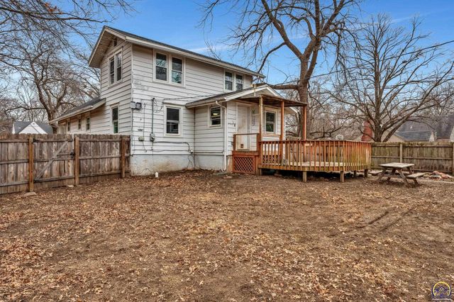 1147 SW Webster AVE, Topeka, KS 66604