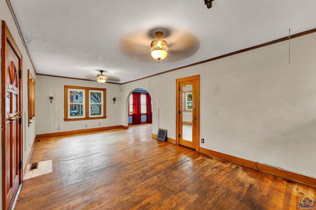 1147 SW Webster AVE, Topeka, KS 66604