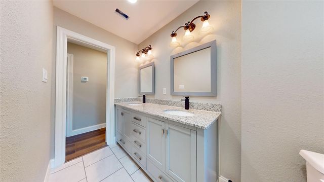 603 Maple Way, Houston, TX 77015