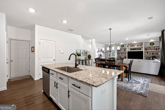 569 Starbuck Parkway, Pendergrass, GA 30567